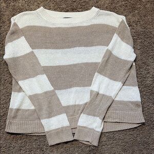 Banana Republic Tan and White Crew Neck Sweater